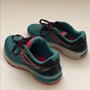 Saucony girls tennis shoes